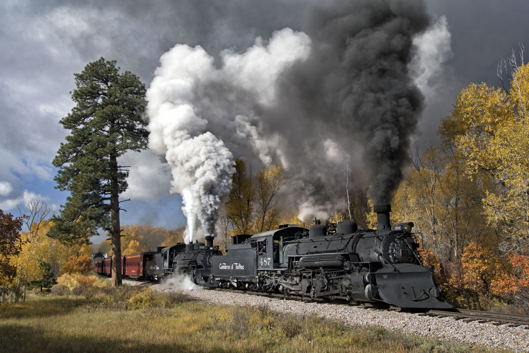 TRAVEL-TRAINS